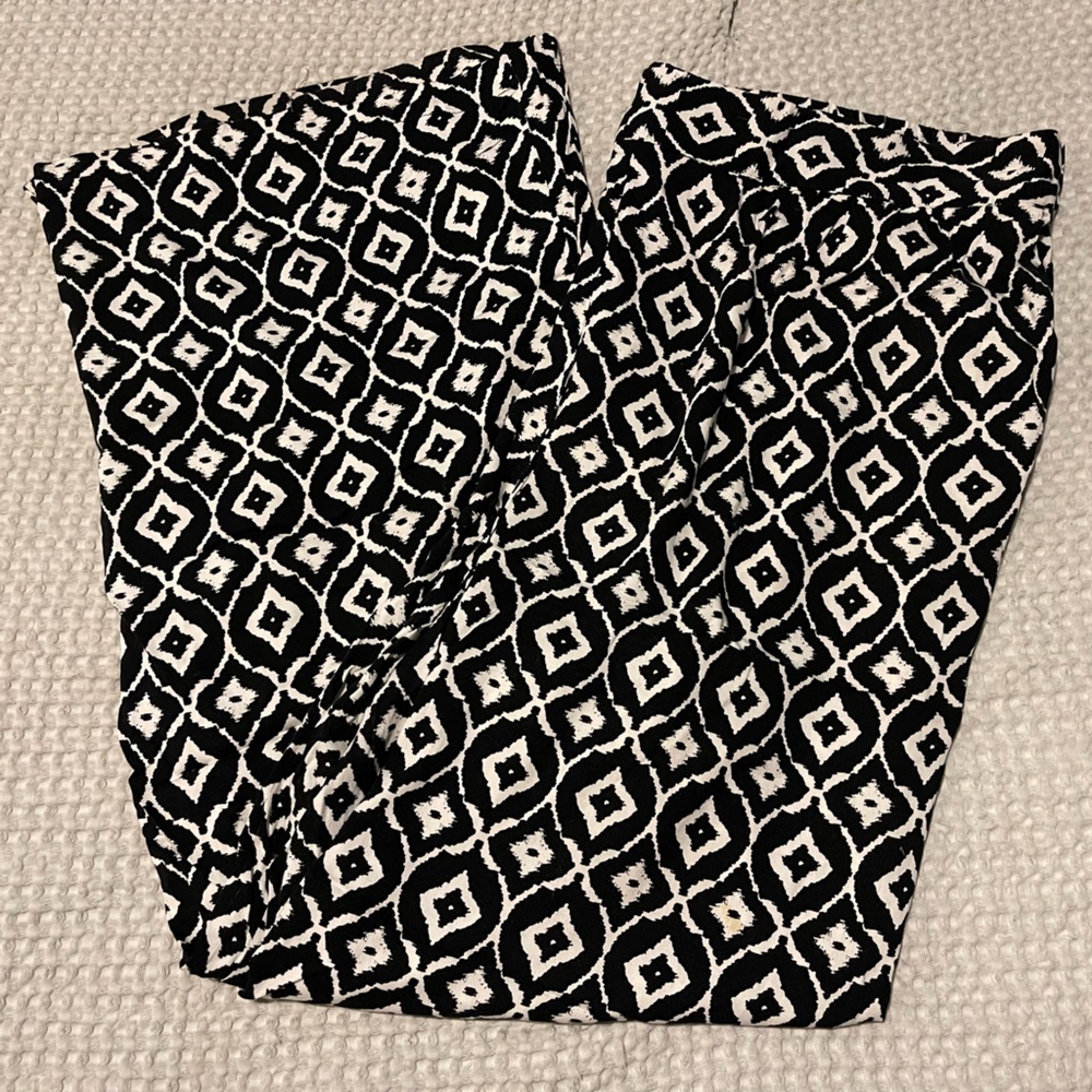 Black & White Geometric Print Trousers • Women’s 1X • Chic Workwear Pants